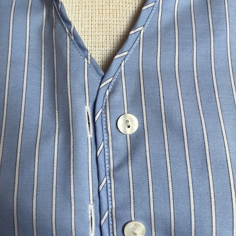 Foxcroft wrinkle free shirt - Picture 3 of 7